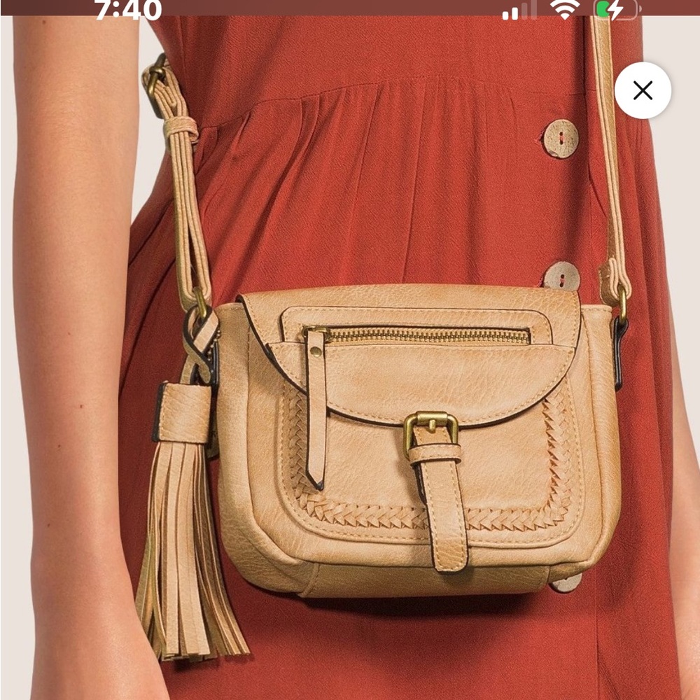 Elegant Tan Leather Women's Bag